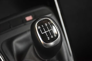 KIA Stonic 1.0 T-GDi MHEV 100pk DynamicLine / 25