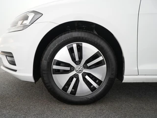 Volkswagen Golf 1.0 TSI Comfortline | Clima | Navi | Lm | Carplay / 15