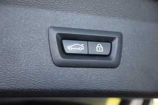 BMW X1 sDrive18i M Sport Schuifdak | Camera | Stoelverwarming / 9