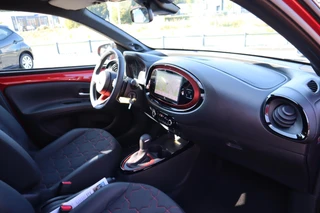 TOYOTA AYGO X ENVY 5-DRS AUTOMAAT TREKHAAK CLIMA AD-CRUISE NAVI JBL-AUDIO APPLE/ANDROID CAMERA / 23