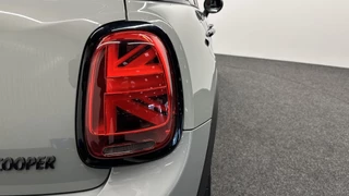 Mini Mini 1.5 Cooper Dalston Edition JCW H&K PANO LEER CAMERA CRUISE NAVI CARPLAY. / 19