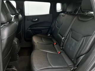 Jeep Compass 4xe 240 Plug-in Hybrid Electric S | Automaat | Cruise control | Navigatie | Camera | Leder / 33