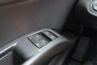 Opel Meriva 1.4 Turbo Cosmo | Navigatie | Trekhaak | Parkeersensoren | Climate control | Hoge instap | Extra getint glas | Lichtmetalen velgen / 21