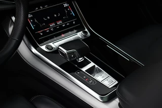 Audi Q7 55 TFSI e quattro S-Line  Rijklaar! Pano 22inch Contourzetels Luchtv / 61