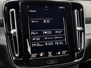 Volvo XC40 1.5 T5 Recharge R-Design NL-auto | Schuif- Kanteldak | H&K | Trekhaak | Stoelverwarming | Memory | Adaptive Cruise / 28