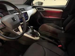 SEAT Arona 1.0 TSI Xcellence Business Intense Camera | Sfeerverlichting | Stoelverwarming | Adaptive cruise | Carplay / 8