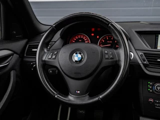 BMW X1 SDrive18i M-sport | Panoramadak | Leder | Xenon | Navi | Harman&Kardon | Stoelverwarming | Climate control / 23