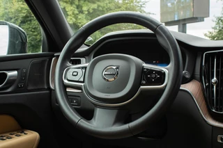 Volvo XC60 2.0 T6 PHEV Long range AWD Ultimate Dark|Luchtvering|Massage|Stoel+stuurverwarming|stoelverkoeling|HUD|Pano|Pilot assist| / 34