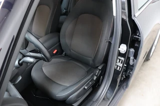 MINI Clubman Cooper Business  / Navigatiesysteem / Bluetooth / Airconditioning / Audio / 17 Inch / Cruise Control / 13