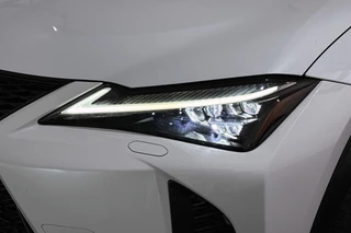 Lexus UX 250h AWD F Sport Premium / 22