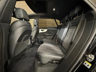 Audi Q8 55 TFSI quattro Pro Line Plus S Line |Black Pack | Luchtvering | PANO| Matrix-Led | 22INCH |BANG&OLUFSEN |TREKHAAK / 49