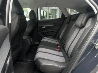 Peugeot 3008 1.2 PureTech Allure | Stoelverwarming| Apple Carplay/Android Auto | Skiluik | Lichtmetalen velgen met Allseason banden | Parkeersensoren | Cruise Control | / 12