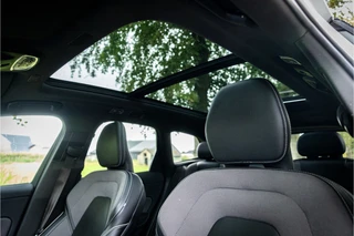 Volvo XC60 2.0 Recharge T8 AWD R-Design  Crystal Parelmoer Harman Kardon Memory Camera / 8