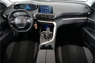 Peugeot 3008 1.2 PureTech Blue Lease Executive  | Trekhaak | Cruise | Lane warning | Navi | / 2