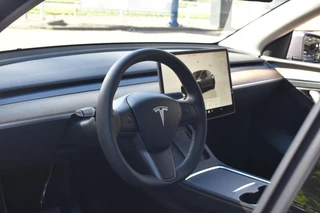 Tesla Model Y Long Range AWD 75 kWh AMD Ryzen | Trekhaak | Leer | Panorama | 12 mnd BOVAG garantie | Whatsapp 06-53188999 / 6