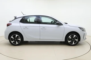 Opel Corsa Electric Long Range GS 51 kWh | Climate control | NIEUW | tot 429km WLTP | 100kW snelladen | Stoel- & stuurverwarming | Camera | Apple Carplay/Android Auto / 10