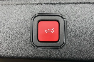 Jeep Avenger 1.2 e-Hybrid Summit Keyless JBL Elektrische Achterklep Achteruitrijcamera / 37