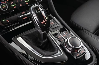 BMW 2-serie Active Tourer 218i M Sport Head-Up Sportstoelen Stoelverwarming HiFi Camera / 27