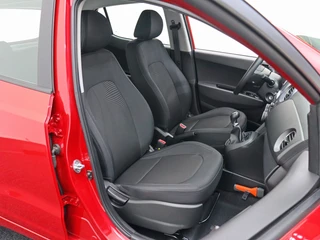 Hyundai i10 1.0i Comfort Navigatie | Dealer onderhouden | 1e Eigenaar / 17