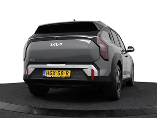 Kia EV3 Plus 81.4 kWh  - SOH 98,8% - Stoel/stuurwiel verwarming - Adaptieve Cruisecontrole - LED lampen - V2L - Fabrieksgarantie tot en met 03-2032 / 9