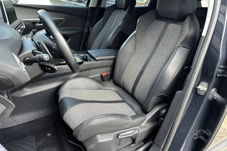 Peugeot 3008 1.2 PureTech Allure / 14