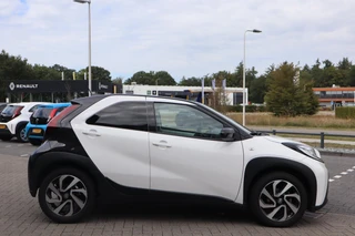 Toyota Aygo X PULSE APPLE/ANDROID 17''LM-VELGEN ALL-SEASON PRIVACY-GLASS CAMERA ADAP. CRUISE / 8