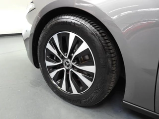 Mercedes-Benz A-Class A160 Business Solution / 32