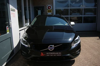 Volvo V60 2.0 T4 Momentum R-Design Camera achter | Parkeersensoren V+A | Navi / 30