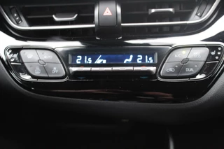 Toyota C-HR 1.8 HYBRID DYNAMIC ALL-SEASON BANDEN STOELVERW. DODEHOEKDETECTIE KEYLESS LED KOPLAMPEN PARK.SENSOREN V+A / 22