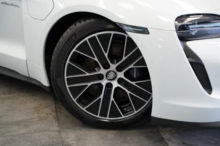 Porsche Taycan Performance 84 kWh  ACC Panoramadak Leder Memory Seats / 4