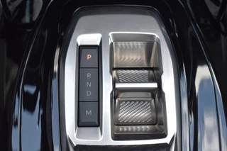 Peugeot 208 Hybrid 145 e-DCS6 GT  Navigatie | Camera V+A | Adaptieve cruise controle | Airco | PDC V+A | 8 jaar Peugeot Care garantie / 34