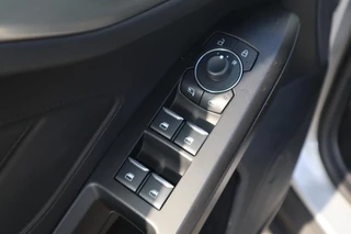 Ford Focus Wagon 125PK HYBRID TITANIUM-X VIRTUAL-COCKPIT B&O AUDIO CLIMA P-SENSOREN 17"LMV LED CAMERA WINTERPACK NL-AUTO / 17