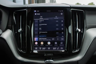 Volvo XC60 2.0 T6 PHEV Long range AWD R-Design|360 Camera|Trekhaak|Harmann|HUD|Stoel+Stuurverwarming| / 36