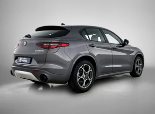 Alfa Romeo Stelvio 2.0 T AWD Ti Q4 | Automaat | Adaptive Cruise | Stoelverwarming | Navigatie | Camera | Leder | BTW / 2