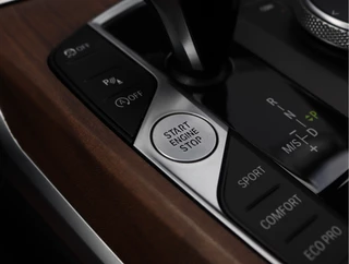 BMW 3 Serie 320i High Executive Edition  | Schuifdak | Leder | Camera | Org. NL / 54
