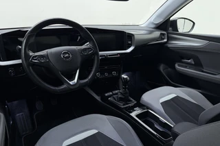 Opel Mokka 1.2 100pk Business Elegance | Navigatie | Achteruitrijcamera | Climate control | Cruise control | Stoel- en stuurverwarming | Lichtmetalen velgen / 16
