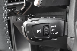 DS DS 7 E-Tense 225 EAT8 Automaat Rivoli  Lederen bekleding | Navigatie | adaptieve cruise controle | Airconditioning ECC | Carplay & Android Auto | SOH 100% | Zeer compleet | x / 22