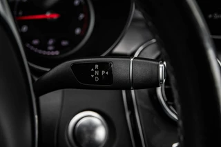 Mercedes-Benz C-klasse 180 AMG Night Edition | Panoramadak | Burmester | Memory | 360 Camera | Leder | LED | Sfeerverlichting | Stoelverwarming | 19" / 23