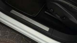 Volvo XC60 2.0 T6 AWD R-Design | Luchtvering | Pano | 360° | B&W | ACC | Memory / 17