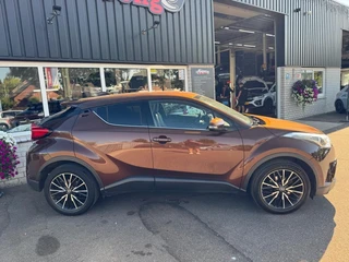 Toyota C-HR 1.2 EXECUTIVE Origineel Nederlands 1e eigenaar ACC Stoelverwarming Navigatie / 11