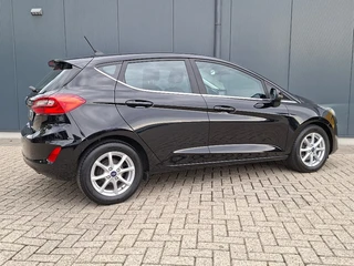 Ford Fiesta 1.0 EcoBoost Titanium * Navigatiesysteem * LM Velgen * Climate Control * / 30