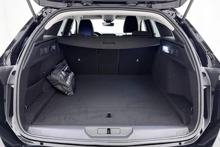 Peugeot 308 SW 1.2 Hybrid 145pk e-DCS6 Business / 4