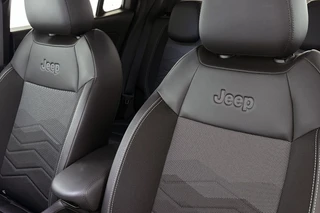 Jeep Avenger 1.2 e-Hybrid Summit Keyless JBL Elektrische Achterklep Achteruitrijcamera / 42