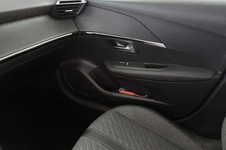 Peugeot 208 1.2 Hybrid 110 e-DCS6 Allure / 34