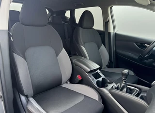 Nissan Qashqai 1.3 DIG-T N-Connecta 360 CAMERA - TREKHAAK - NAVI - STOELVERWARMING / 17