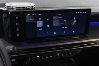 Lancia Ypsilon 1.2 Turbo Hybrid LX / 21