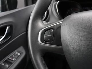 Renault Captur 0.9 TCe Limited | PDC | NAVI | CRUISE | LMV | / 18