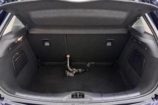 Citroen C3 1.2 PureTech Feel Edition Afkomstig van 1e eigenaar! l Climate Control l Cruise Control l Trekhaak l Elektrische ramen voor + spiegels l LED dagrij verlichting l ESP l ABS / 4