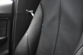 BMW 3 Serie Touring 320i M Sport Shadow  | Virtual Cockpit | Achteruitrijcamera | Groot Navi | HiFi | / 22