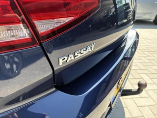 Volkswagen Passat 1.8 TSI Business Edition R Automaat | Climate control | Achteruitrij camera | Navigatie | Elektrisch Pakket | Afneembare Trekhaak | Ergo-Comfort stoel | Parkpilot | LM-Velgen | LED Verlichting / 30